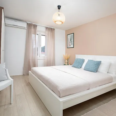 Unique Apartamento *